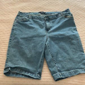Women's Denim Bermuda size 20w